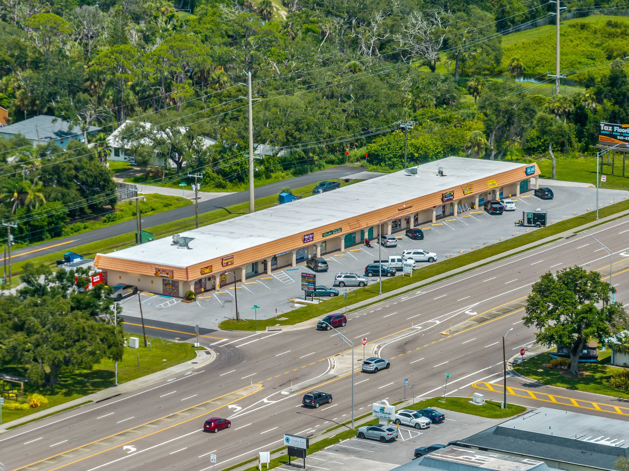 2001-2049 S Tamiami Trl, Venice, FL to rent Building Photo- Image 1 of 10