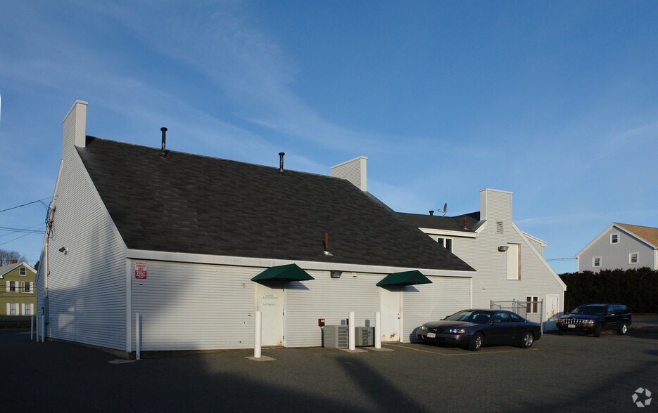 47-49 Central St, Peabody, MA for rent - Building Photo - Image 3 of 4