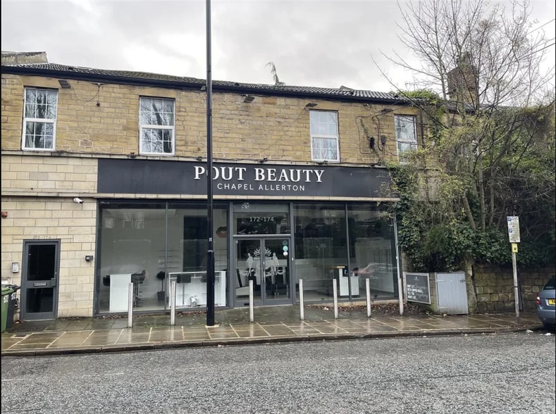 172-174 Harrogate Rd, Leeds to rent - Building Photo - Image 1 of 10