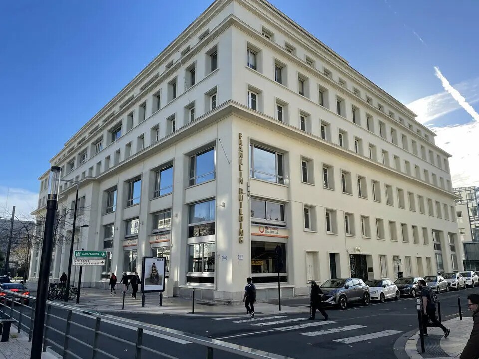 Vente Bureaux 440 m² - Photo 1
