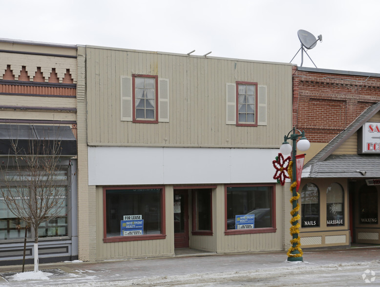 107 E Lincoln Ave, Fergus Falls, MN for sale - Primary Photo - Image 1 of 1