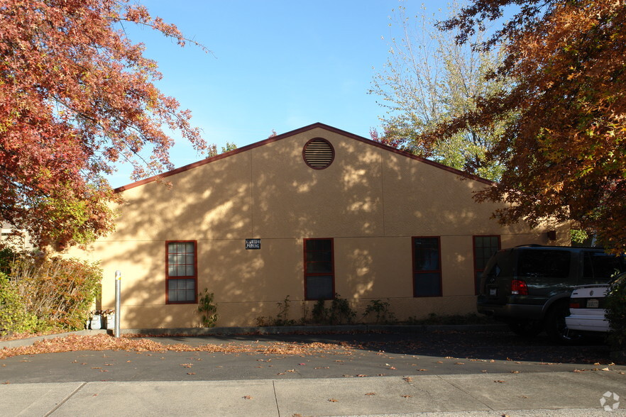 3250-3252 Fortune Ct, Auburn, CA for sale - Building Photo - Image 3 of 3