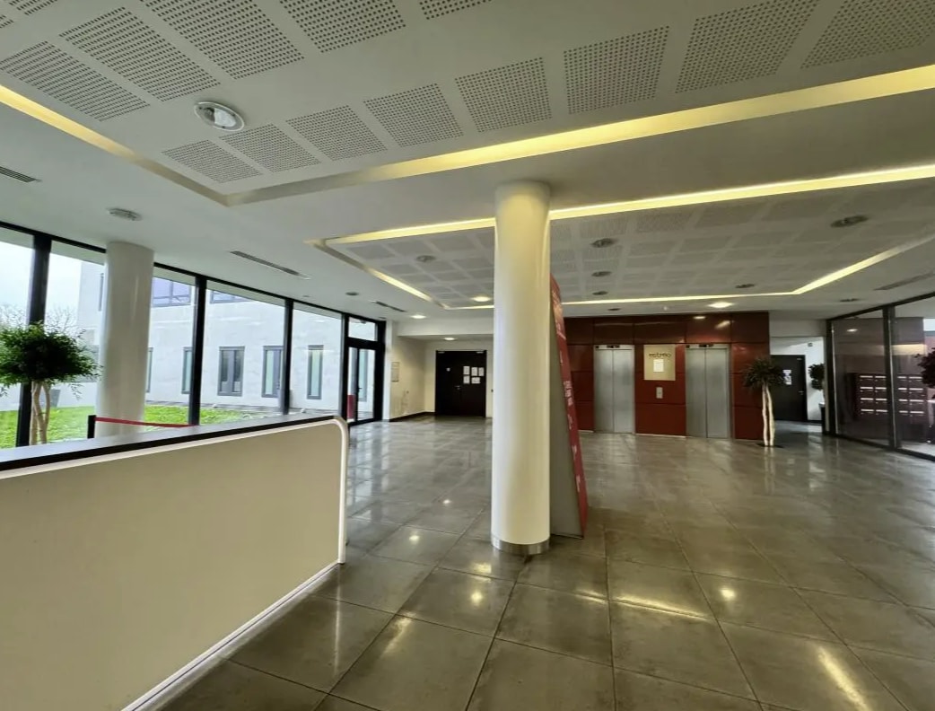 Office in Rosny-sous-Bois to rent Building Photo- Image 1 of 5