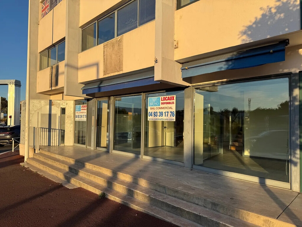 Location Commerce 187 m² - Photo 1