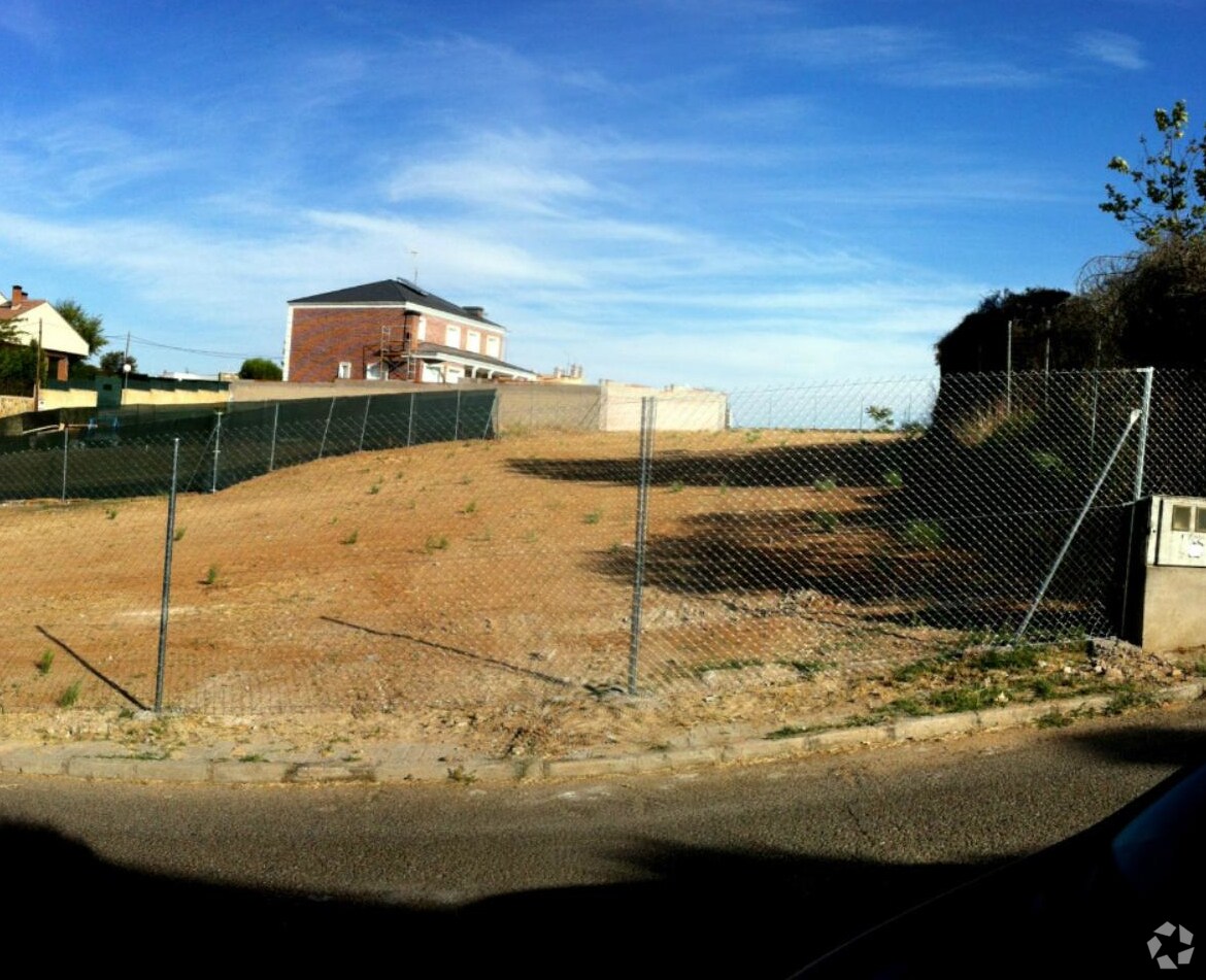Land in Olías del Rey, Toledo for sale Primary Photo- Image 1 of 4