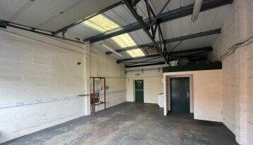 Tyn Llidiart Industrial Estate, Corwen to rent Interior Photo- Image 1 of 2
