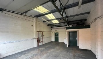 Tyn Llidiart Industrial Estate, Corwen to rent Interior Photo- Image 1 of 2