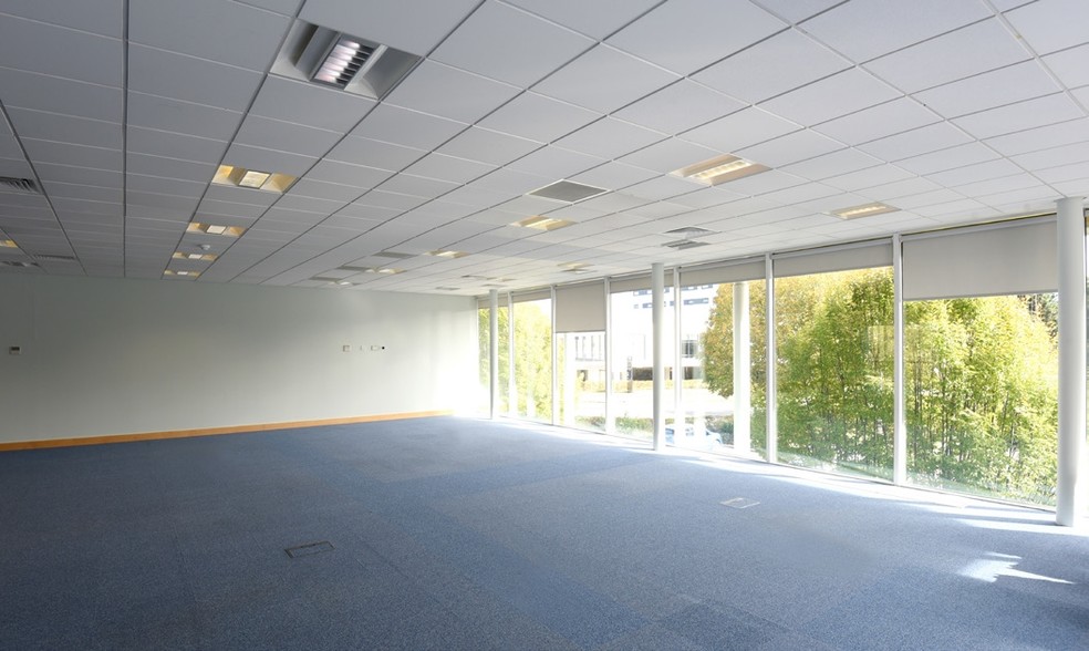 105-110 Wharfedale Rd, Wokingham for rent - Other - Image 3 of 4