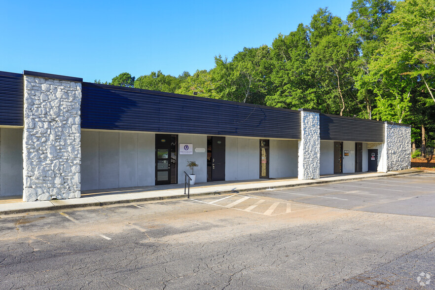 2945 Stone Hogan Connector Rd, Atlanta, GA for rent - Building Photo - Image 2 of 5