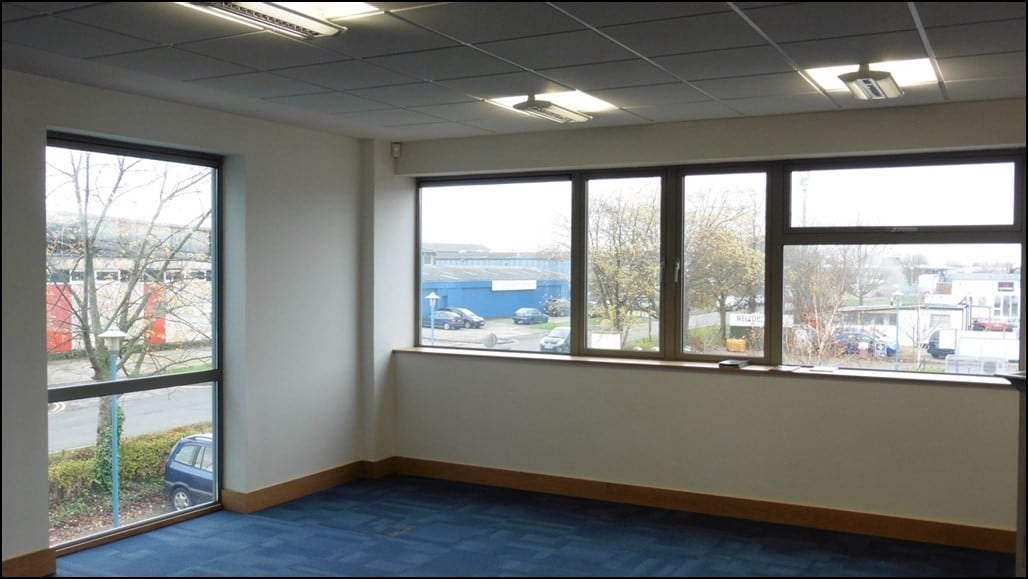 Kelvin Rd, Swindon to rent Interior Photo- Image 1 of 4