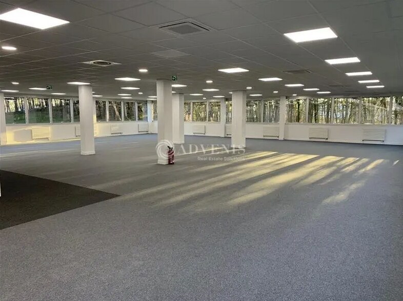 Office in Cergy to rent - Interior Photo - Image 3 of 4