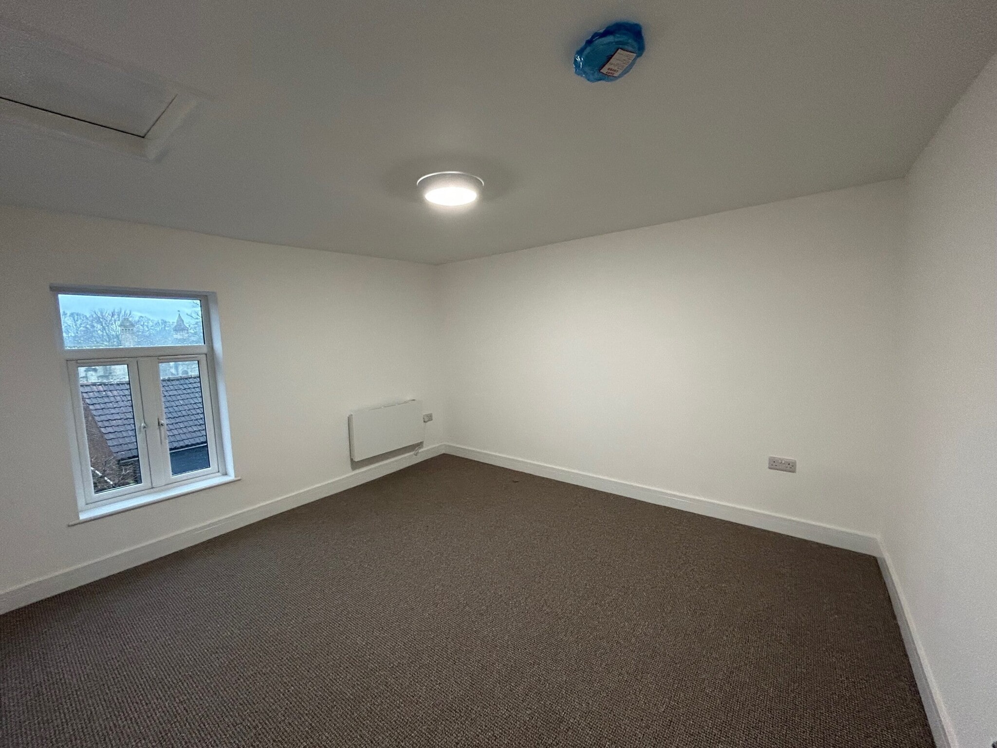 16 High St, Glastonbury to rent Interior Photo- Image 1 of 4