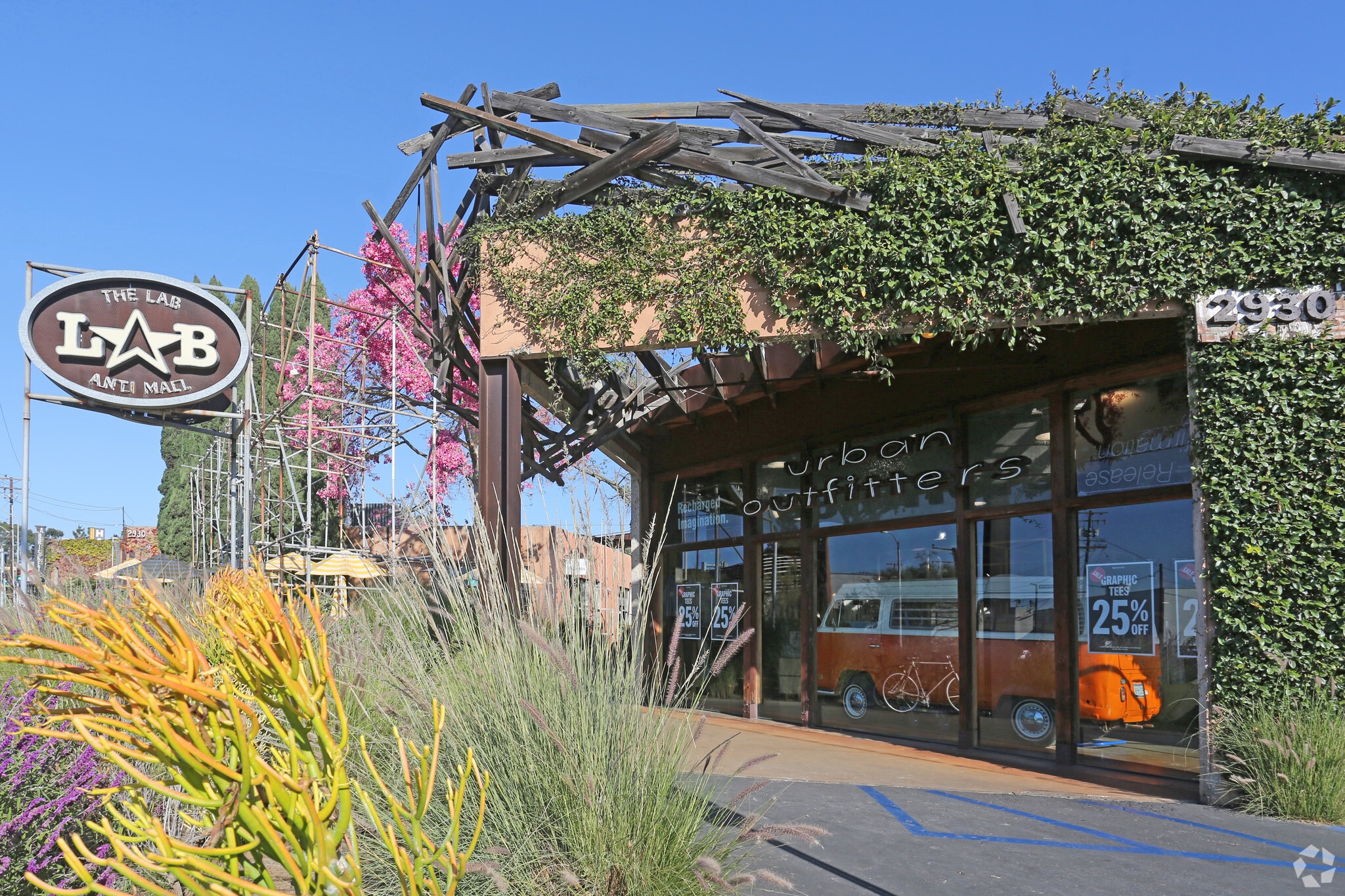 2930 Bristol St, Costa Mesa, CA to rent Building Photo- Image 1 of 18