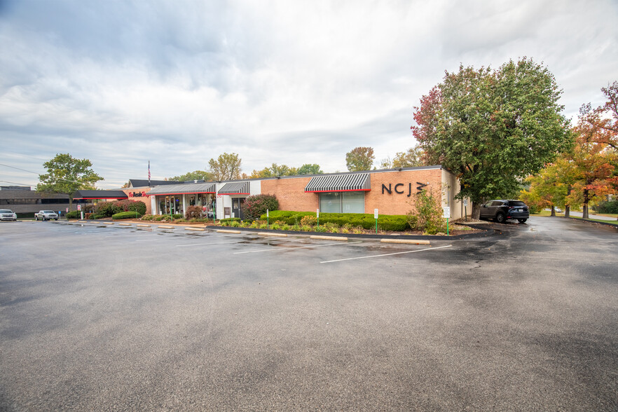 295 N Lindbergh Blvd, Saint Louis, MO for sale - Building Photo - Image 3 of 11