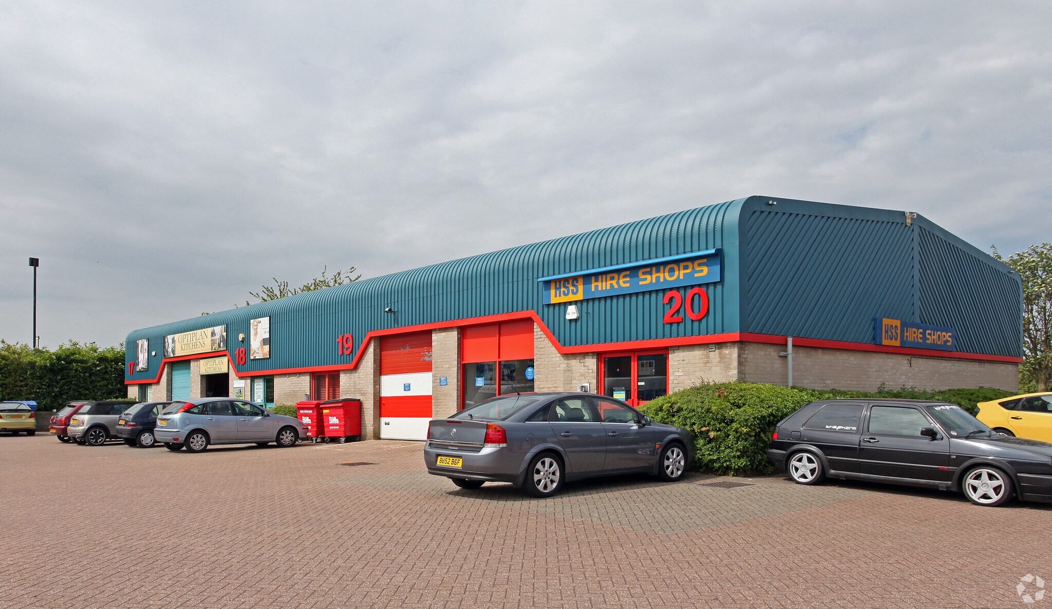 Winchester Rd, Basingstoke for sale Primary Photo- Image 1 of 1