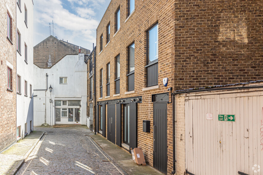 21-23 Grafton Mews, London for rent - Building Photo - Image 2 of 9