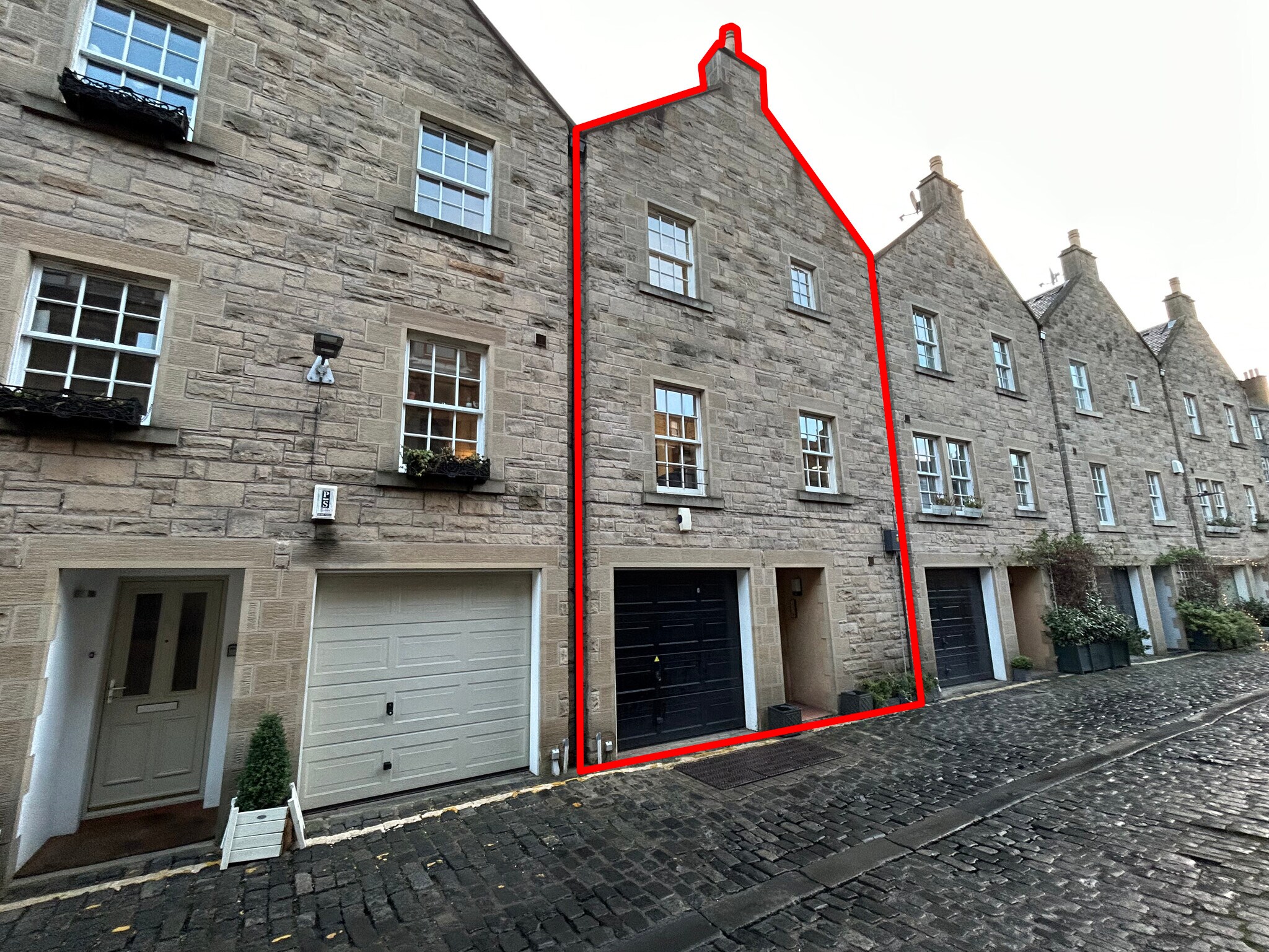 36 Atholl Crescent Ln, Edinburgh for sale Primary Photo- Image 1 of 1