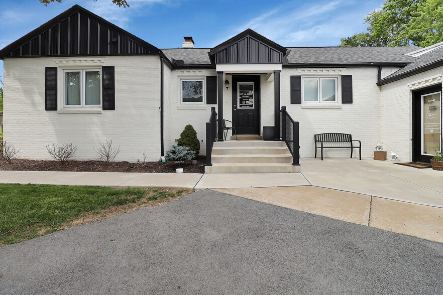 4520 Old William Penn Hwy, Murrysville, PA for rent - Primary Photo - Image 1 of 33