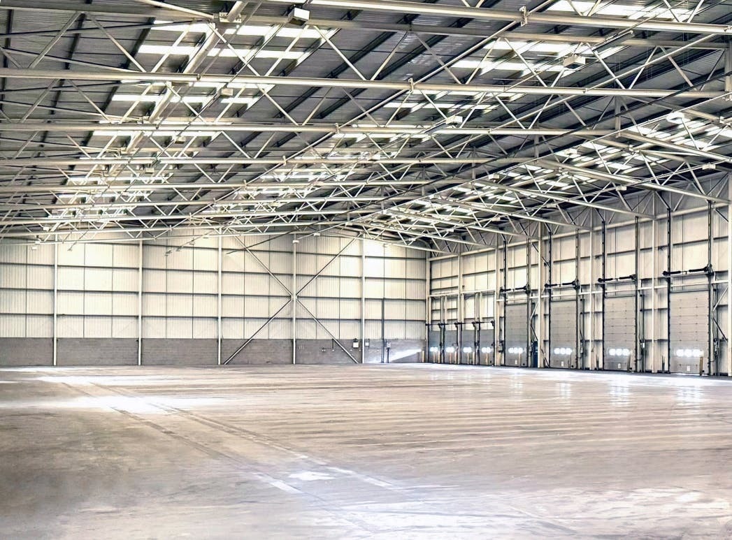 11 Poplar Way E, Avonmouth to rent Building Photo- Image 1 of 2