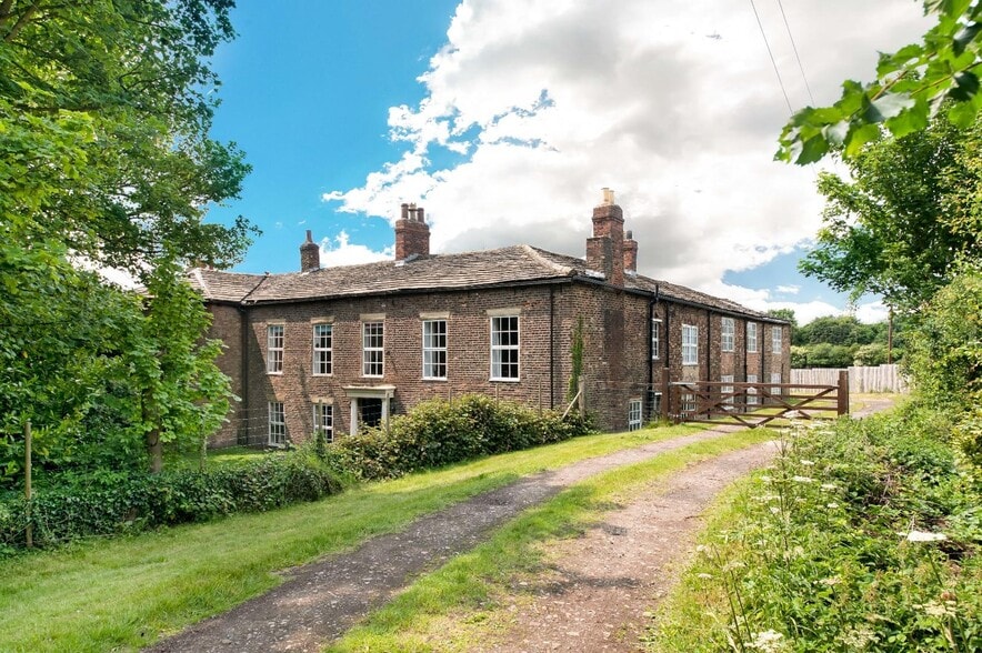 Wakefield Road, Leeds for sale - Building Photo - Image 2 of 23