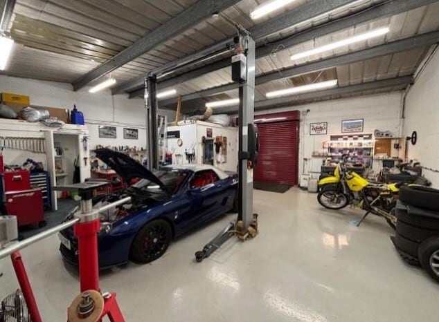 30 Huffwood Trading Estate, Partridge Green for sale - Interior Photo - Image 3 of 3