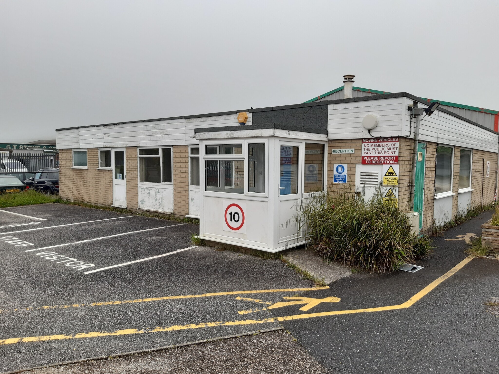 Dudnance Ln, Pool for sale Primary Photo- Image 1 of 1