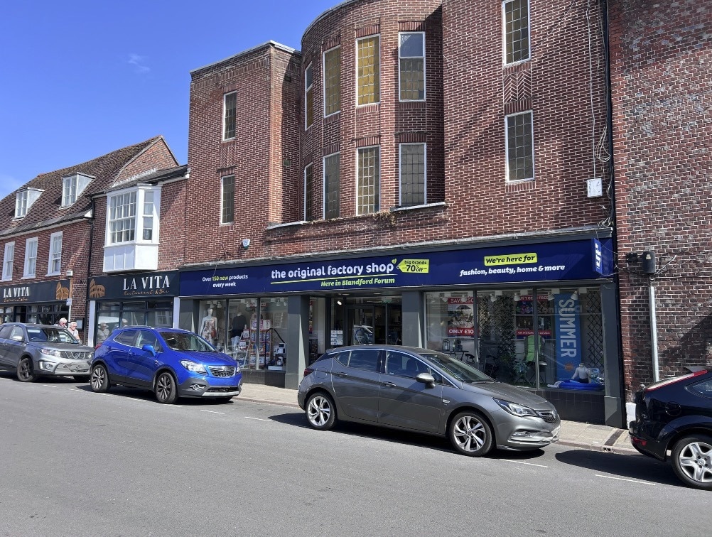 43 East St, Blandford Forum to rent Building Photo- Image 1 of 7