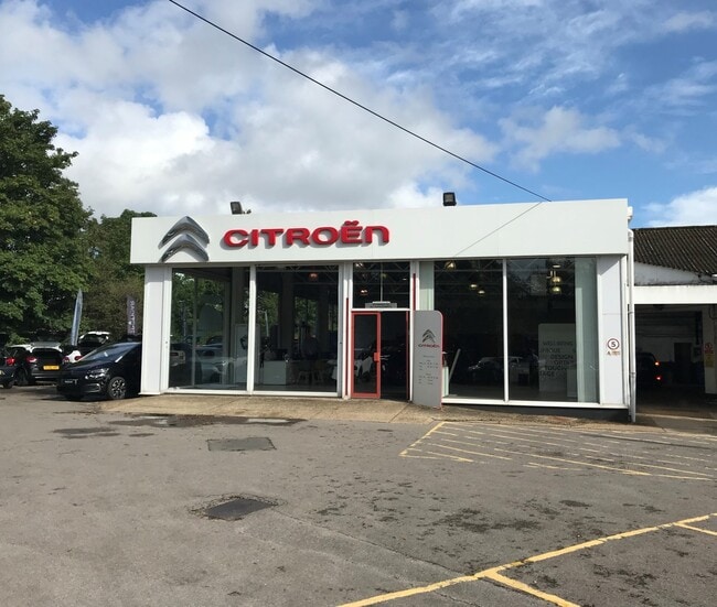 More details for Old Portsmouth Rd, Godalming - Retail for Sale