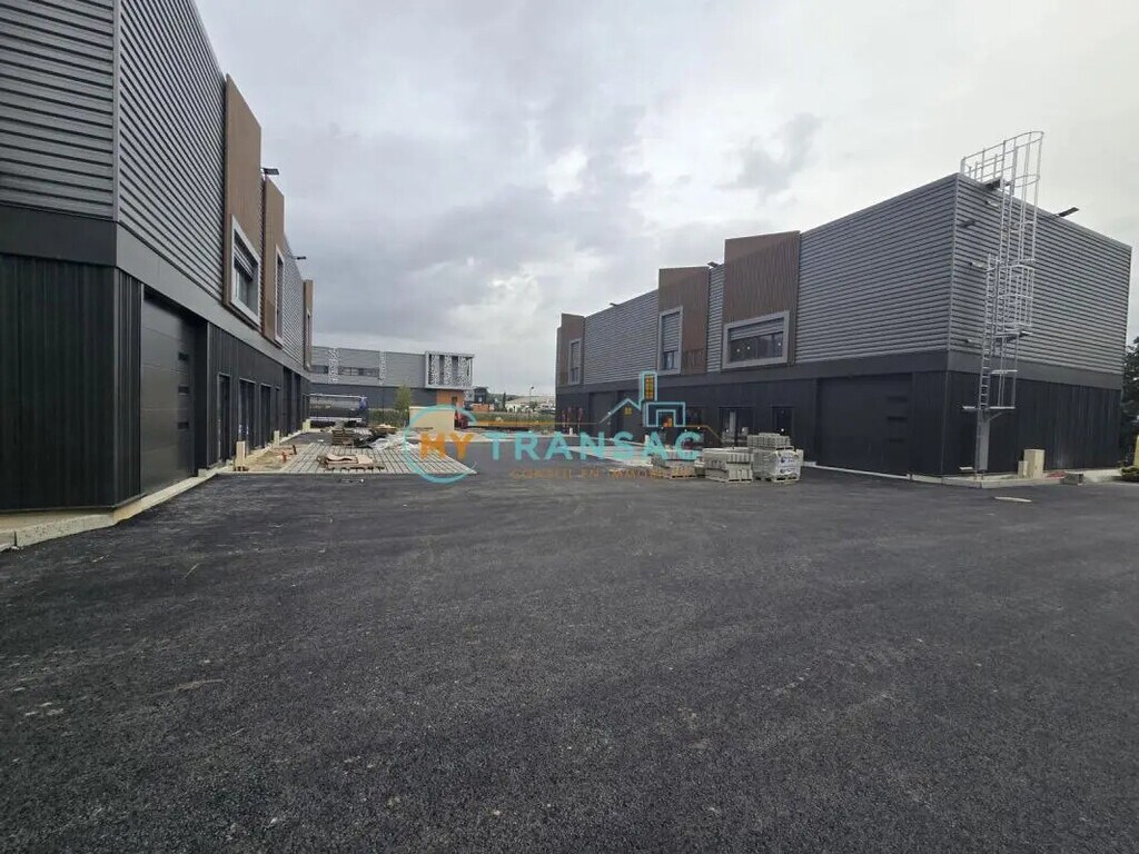 Vente Local d'activités 239 m² - Photo 1