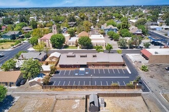 213 Center St, Hanford, CA - AERIAL  map view
