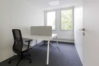 Co-working Space in Charenton-le-Pont to rent Interior Photo- Image 1 of 6