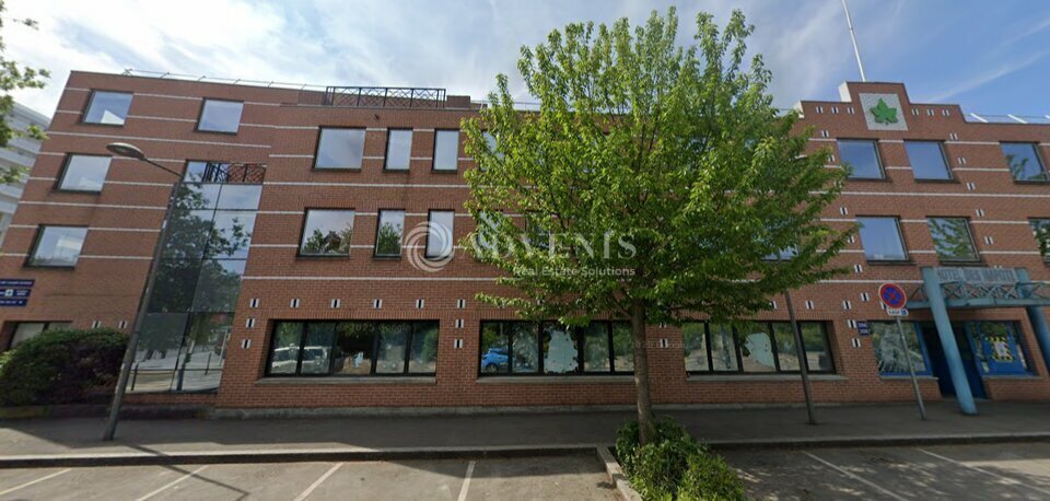 322 Square Des Champs Elysées, Évry-Courcouronnes for sale - Building Photo - Image 2 of 3