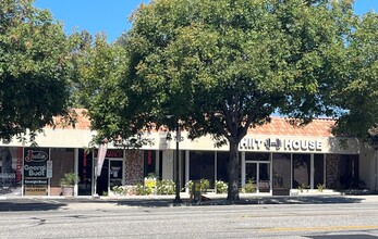 757-763 E Thousand Oaks Blvd, Thousand Oaks, CA for rent Building Photo- Image 1 of 3