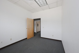 2 Industrial Park Dr, Concord, NH to rent Building Photo- Image 1 of 4