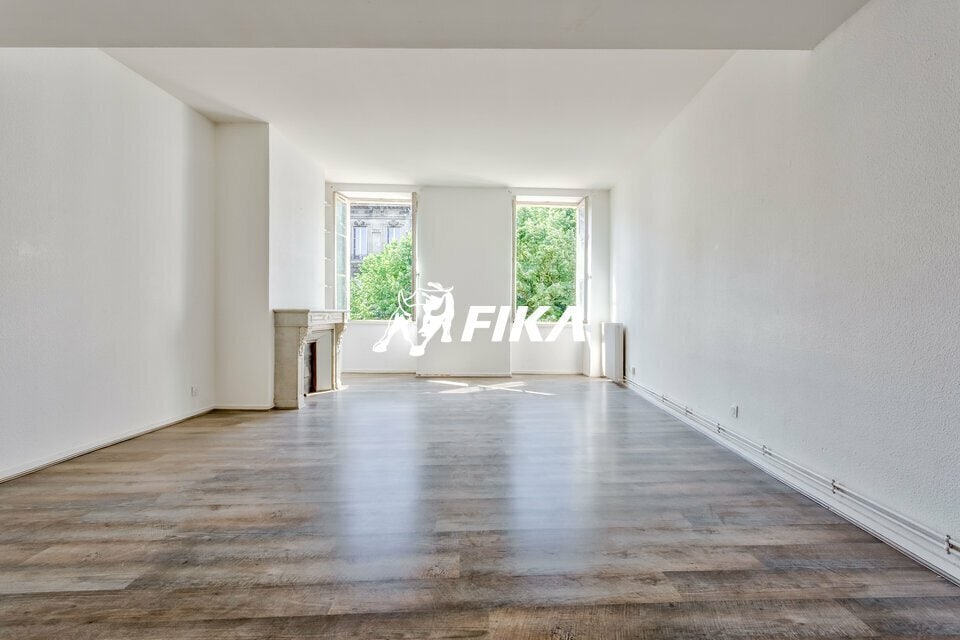 Vente Bureaux 86 m² - Photo 1