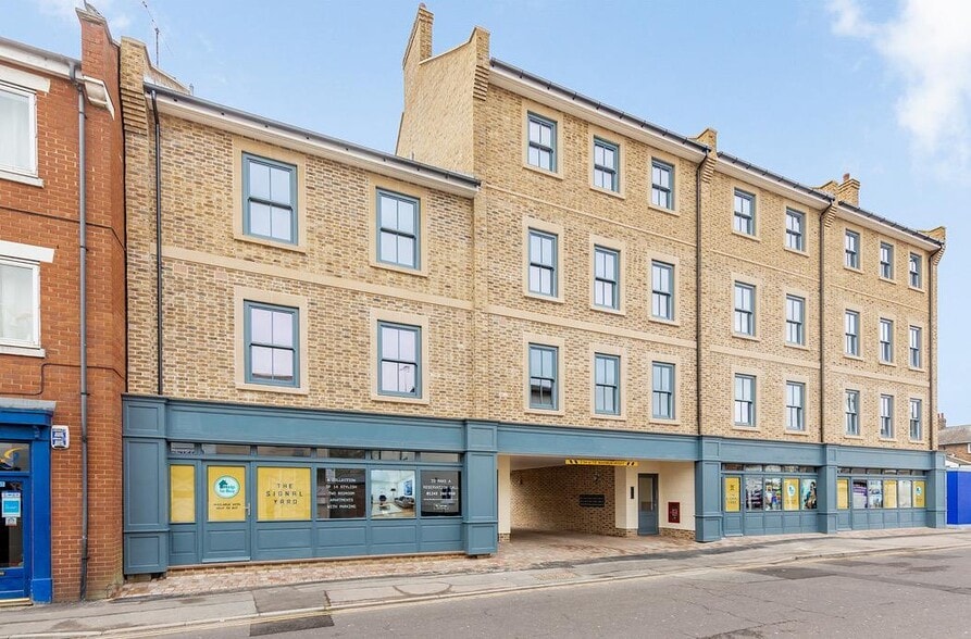 55-60 Railway St, Chelmsford to rent - Building Photo - Image 2 of 4