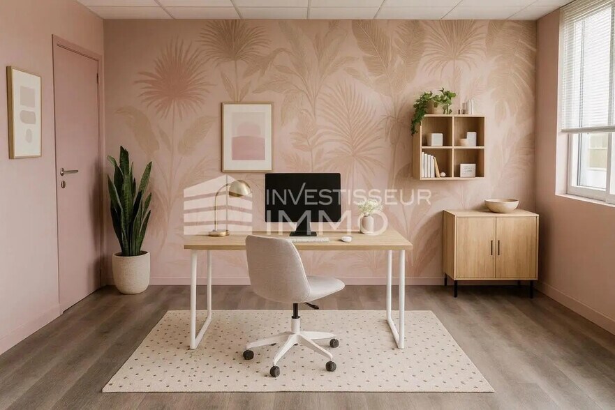 Office in Ris-Orangis to rent - Interior Photo - Image 1 of 5