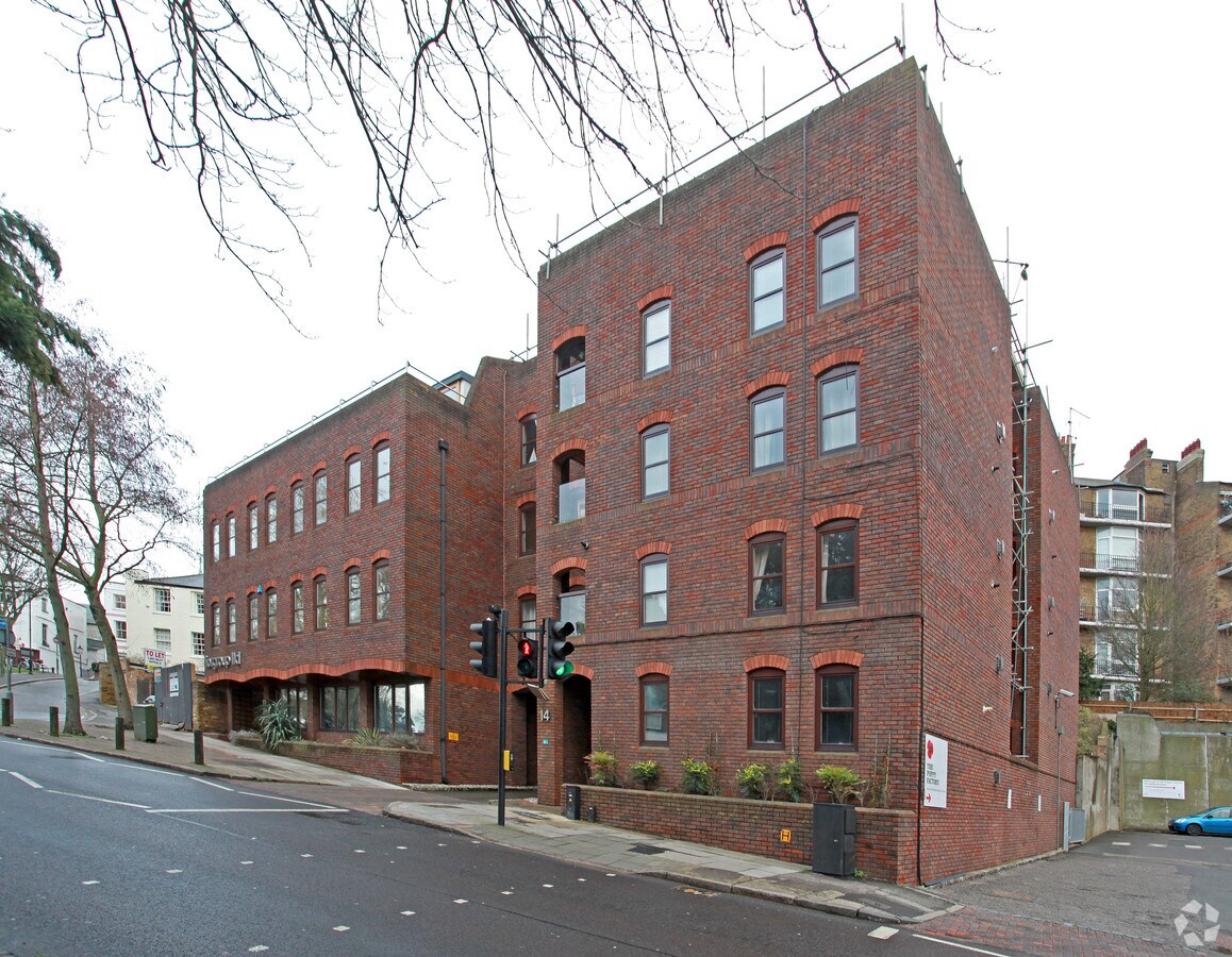 12 Petersham Rd, Richmond TW10 6UW UK