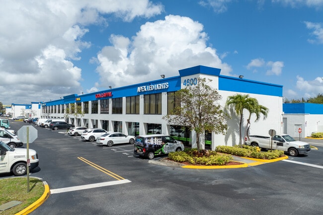 More details for 4500 N Powerline Rd, Deerfield Beach, FL - Office, Industrial to Rent