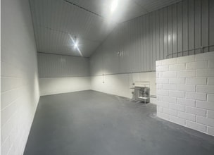 Greenham Business Park, Wellington to rent Interior Photo- Image 2 of 4