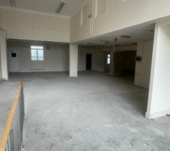 High St, Brownhills to rent Interior Photo- Image 1 of 2