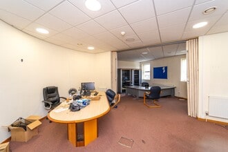 92-94 Gipsy Ln, Leicester to rent Interior Photo- Image 2 of 7