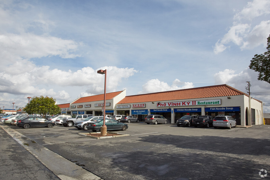 14314-14390 Brookhurst St, Garden Grove, CA for rent - Building Photo - Image 1 of 2