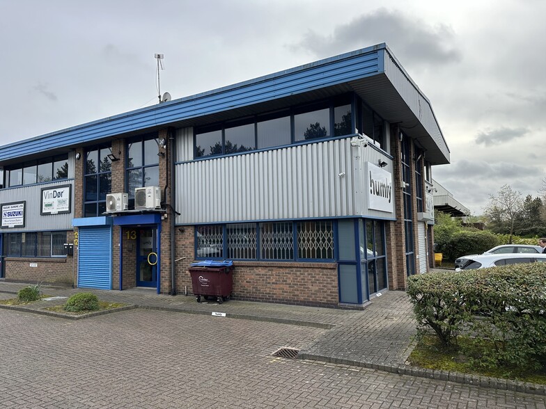 13 Vermont Pl, Milton Keynes for sale - Building Photo - Image 1 of 2