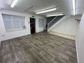 42-44 Foregate St, Stafford for rent Interior Photo- Image 2 of 3