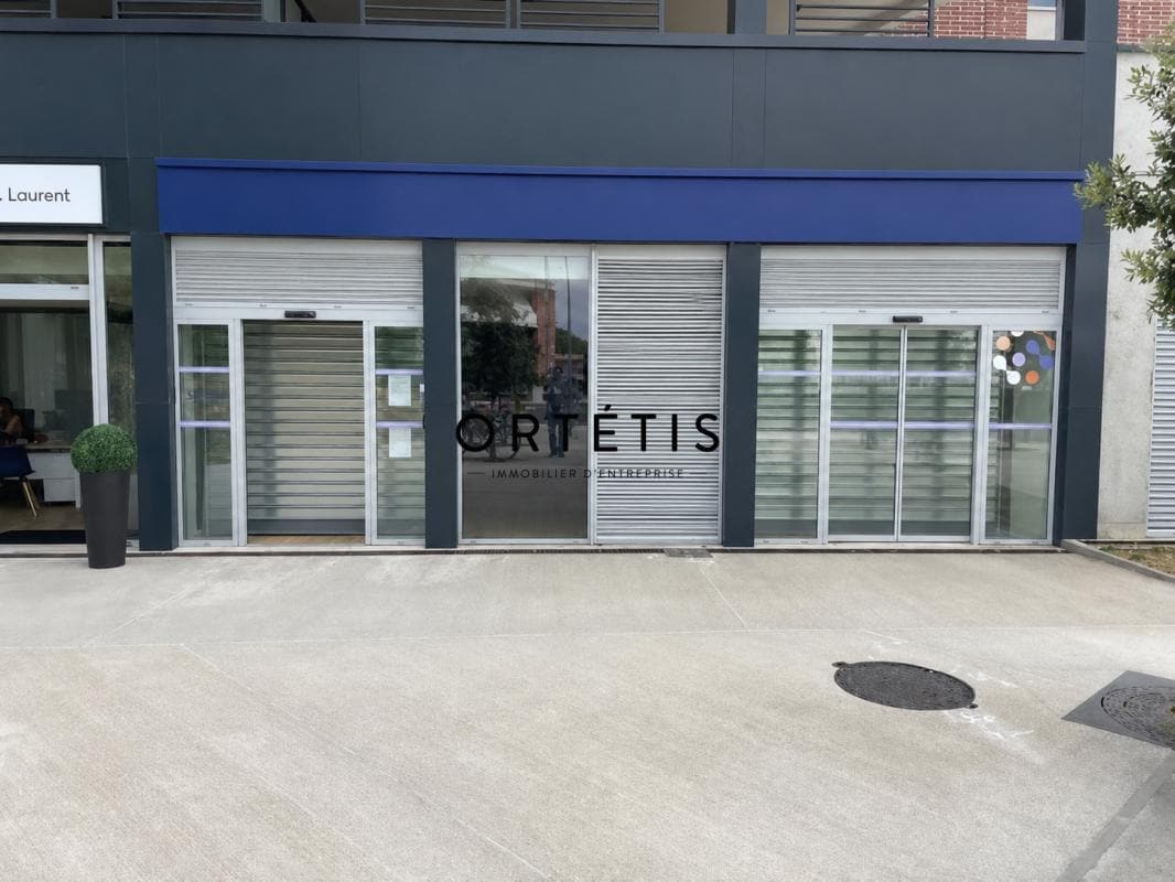 Retail in L'UNION to rent Building Photo- Image 1 of 6