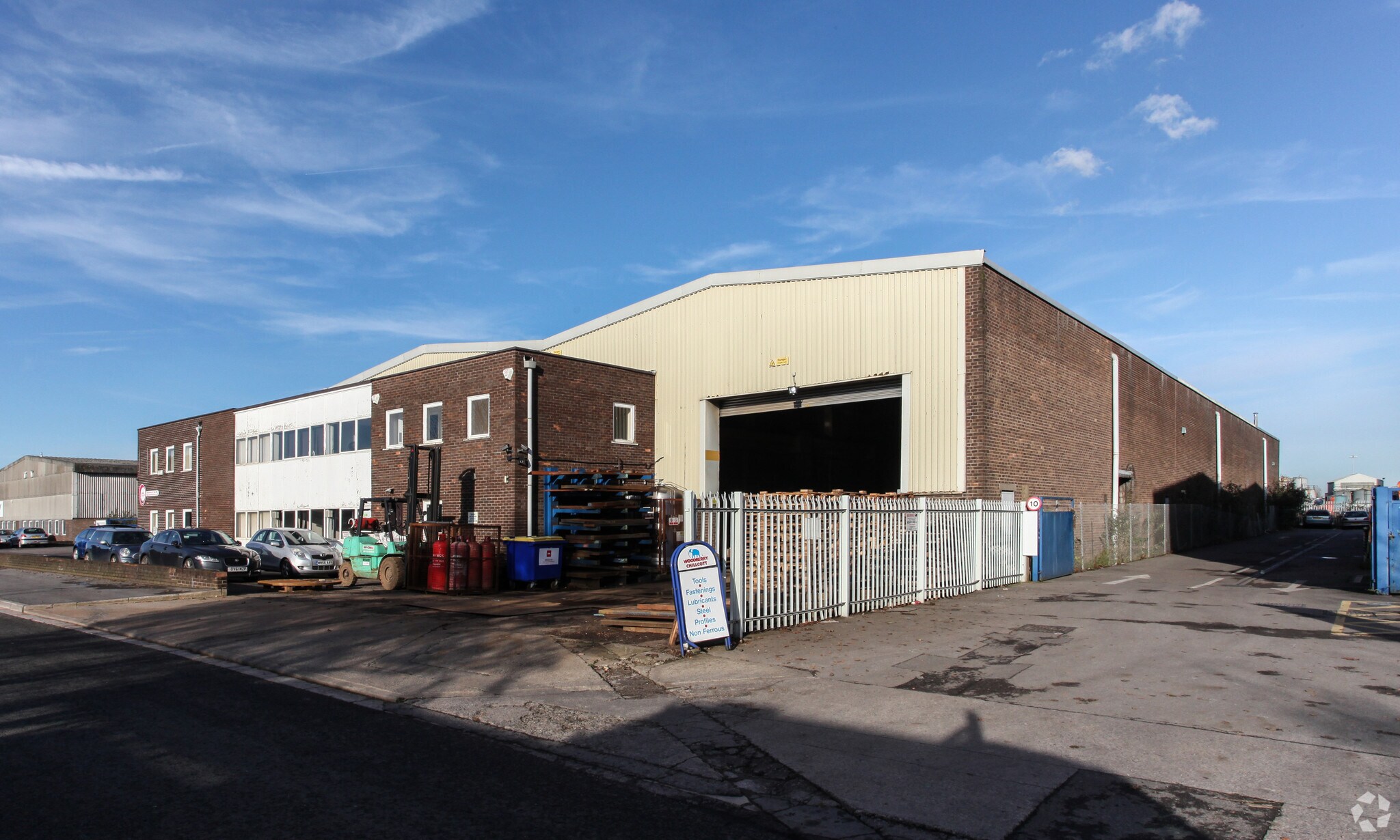 114 Burcott Rd, Avonmouth for sale Primary Photo- Image 1 of 1