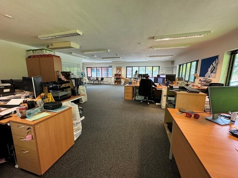 44A High St, Fareham to rent - Building Photo - Image 3 of 13