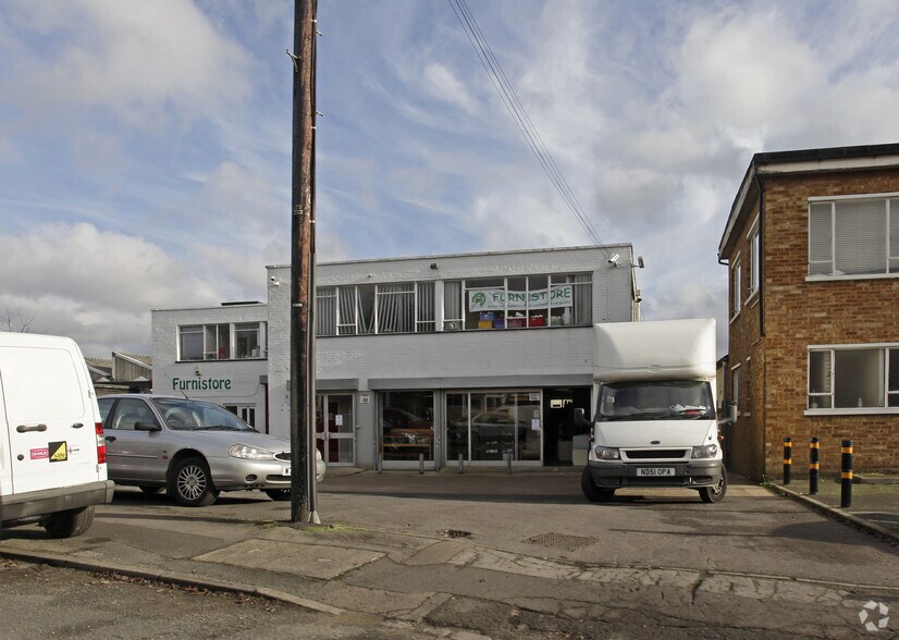 46-48 Holmethorpe Ave, Redhill for sale - Primary Photo - Image 1 of 1