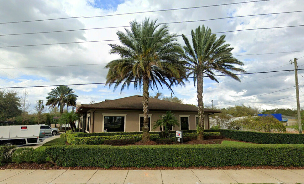 6211 Edgewater Dr, Orlando, FL for rent - Building Photo - Image 1 of 4